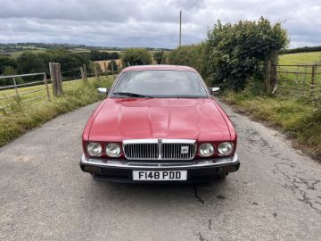 Picture of Jaguar XJ6